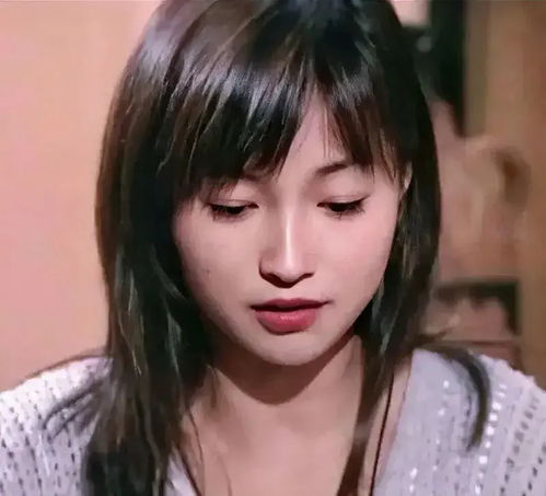“最美郭襄”李绮虹晒玩水素颜照